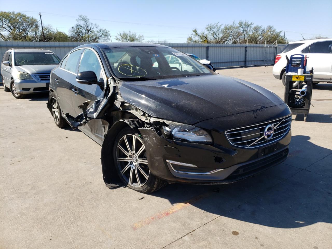 VOLVO S60 PLATIN 2017 with VIN LYV402HM3HB148064 - Photo from auction