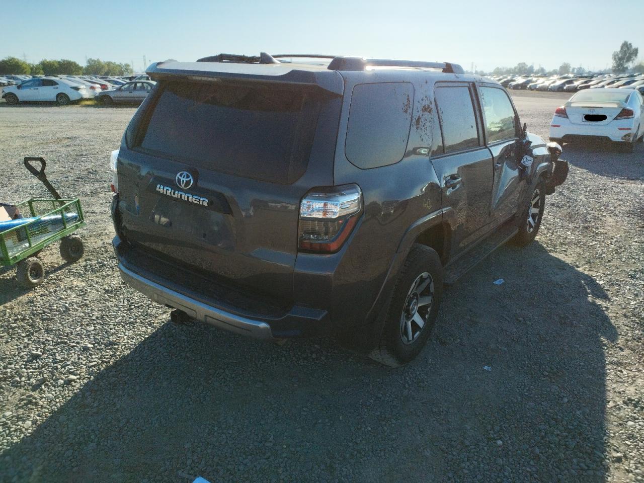 Photo 4 from auction – 2019 TOYOTA 4RUNNER SR with VIN JTEBU5JR0K5654098