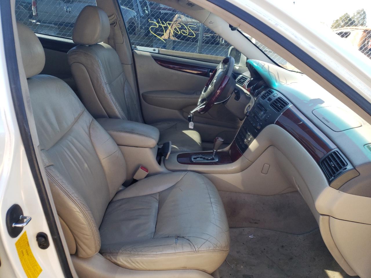 Photo 5 from auction – 2003 LEXUS ES 300 with VIN JTHBF30G730126042