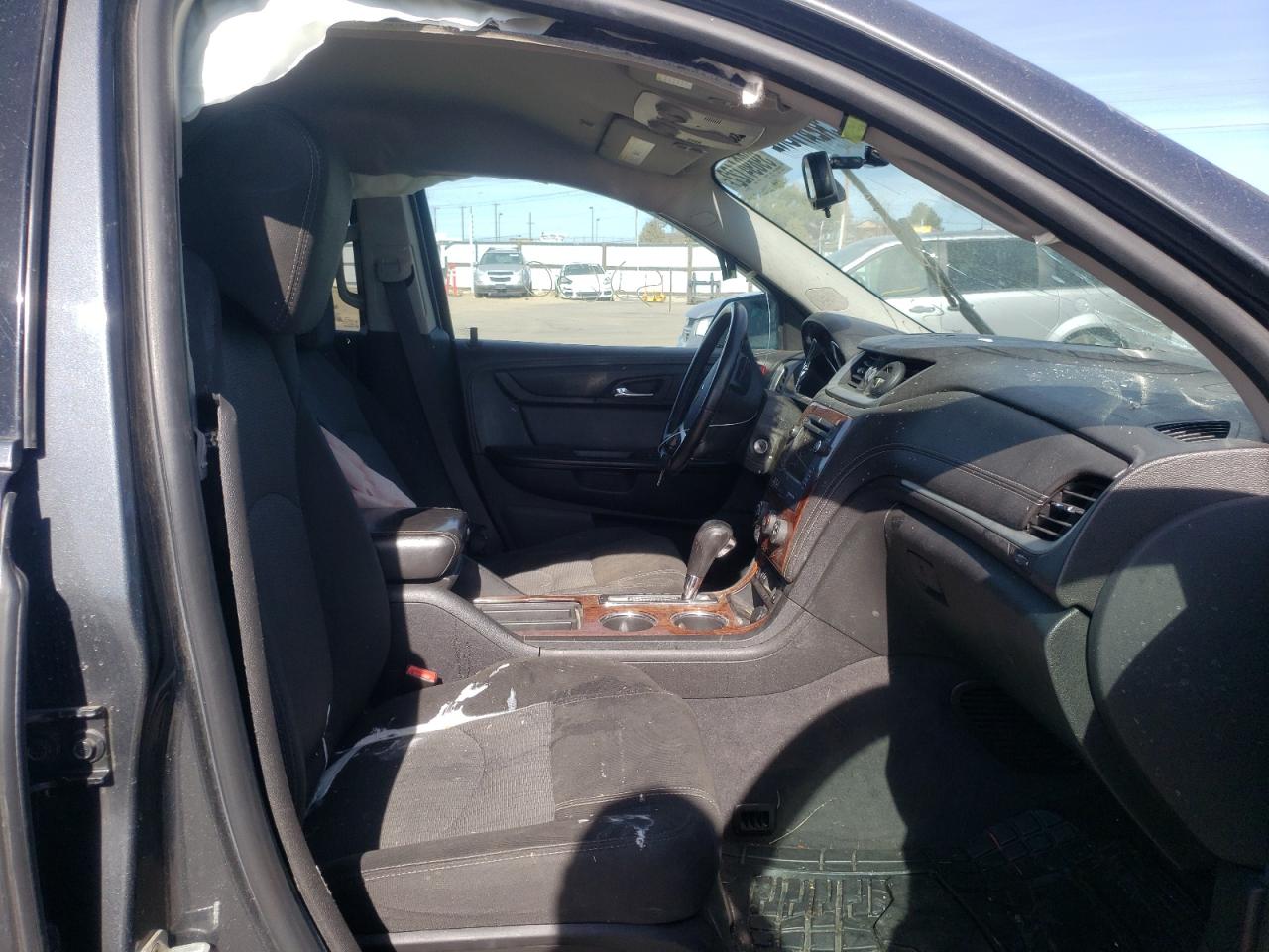 Photo 5 from auction – 2014 CHEVROLET TRAVERSE L with VIN 1GNKVGKD4EJ197265