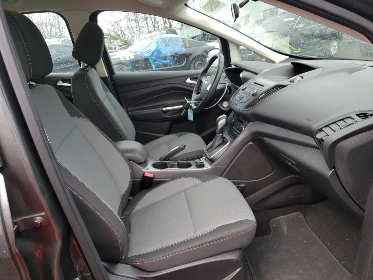 Photo 5 from auction – 2017 FORD C-MAX SE with VIN 1FADP5EU9HL107148
