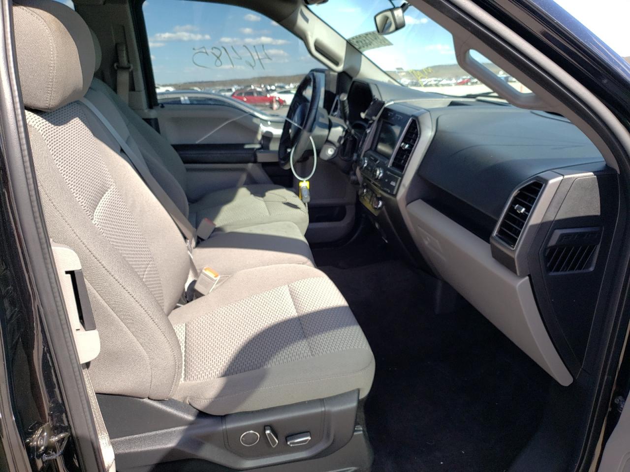 Photo 5 from auction – 2018 FORD F150 SUPER with VIN 1FTFX1E50JFB26440