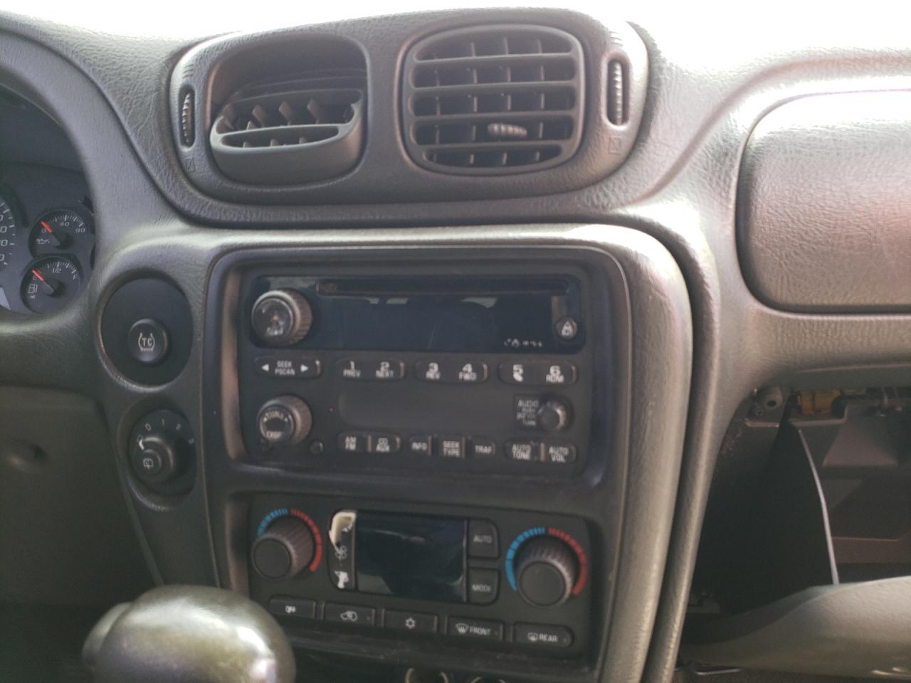 Photo 9 from auction – 2003 CHEVROLET TRAILBLAZE with VIN 1GNES16S336188617