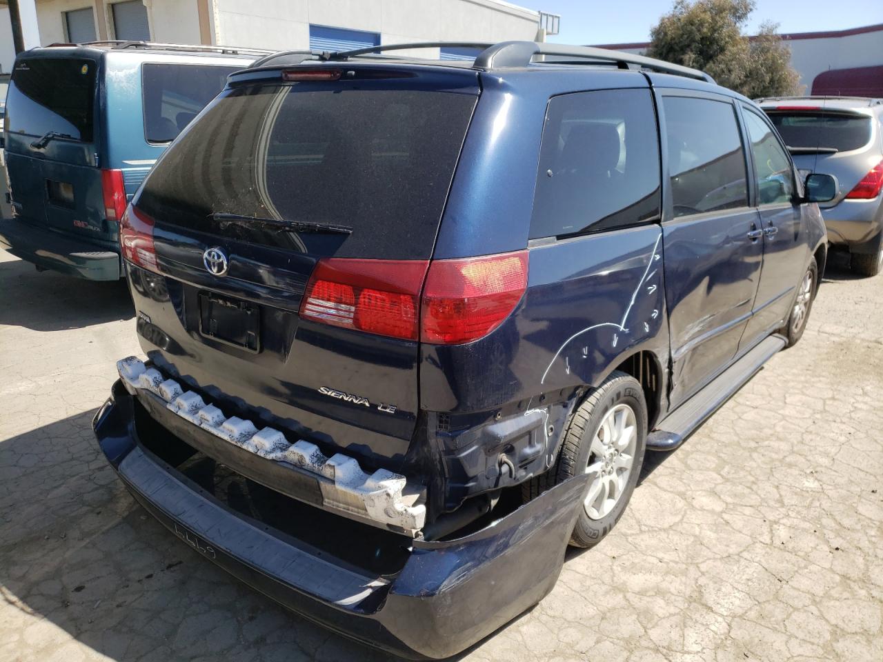 Photo 4 from auction – 2005 TOYOTA SIENNA CE with VIN 5TDZA23C85S309984