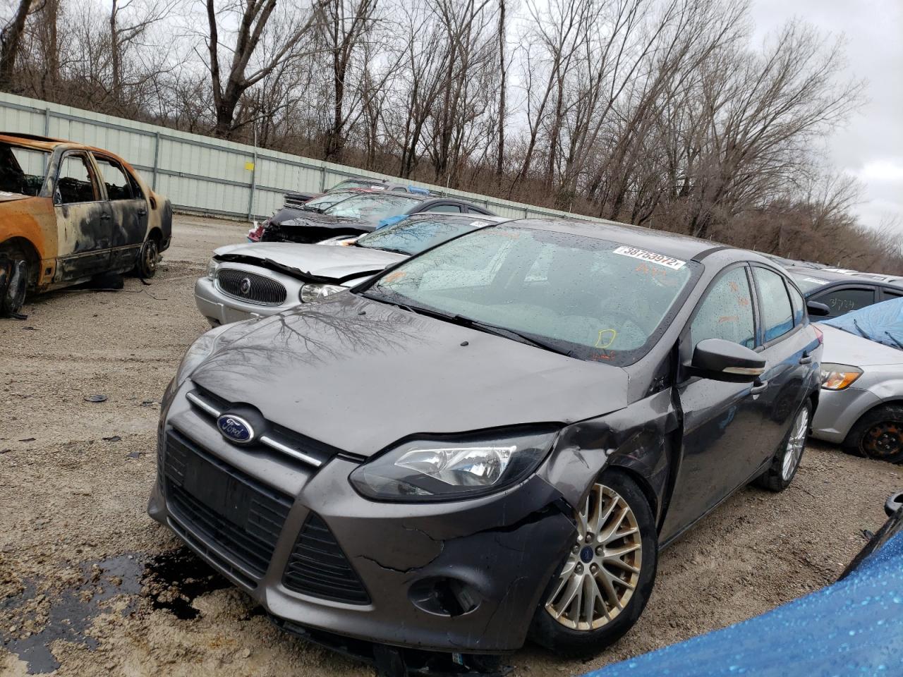 Photo 2 from auction – 2014 FORD FOCUS SE with VIN 1FADP3K28EL281912