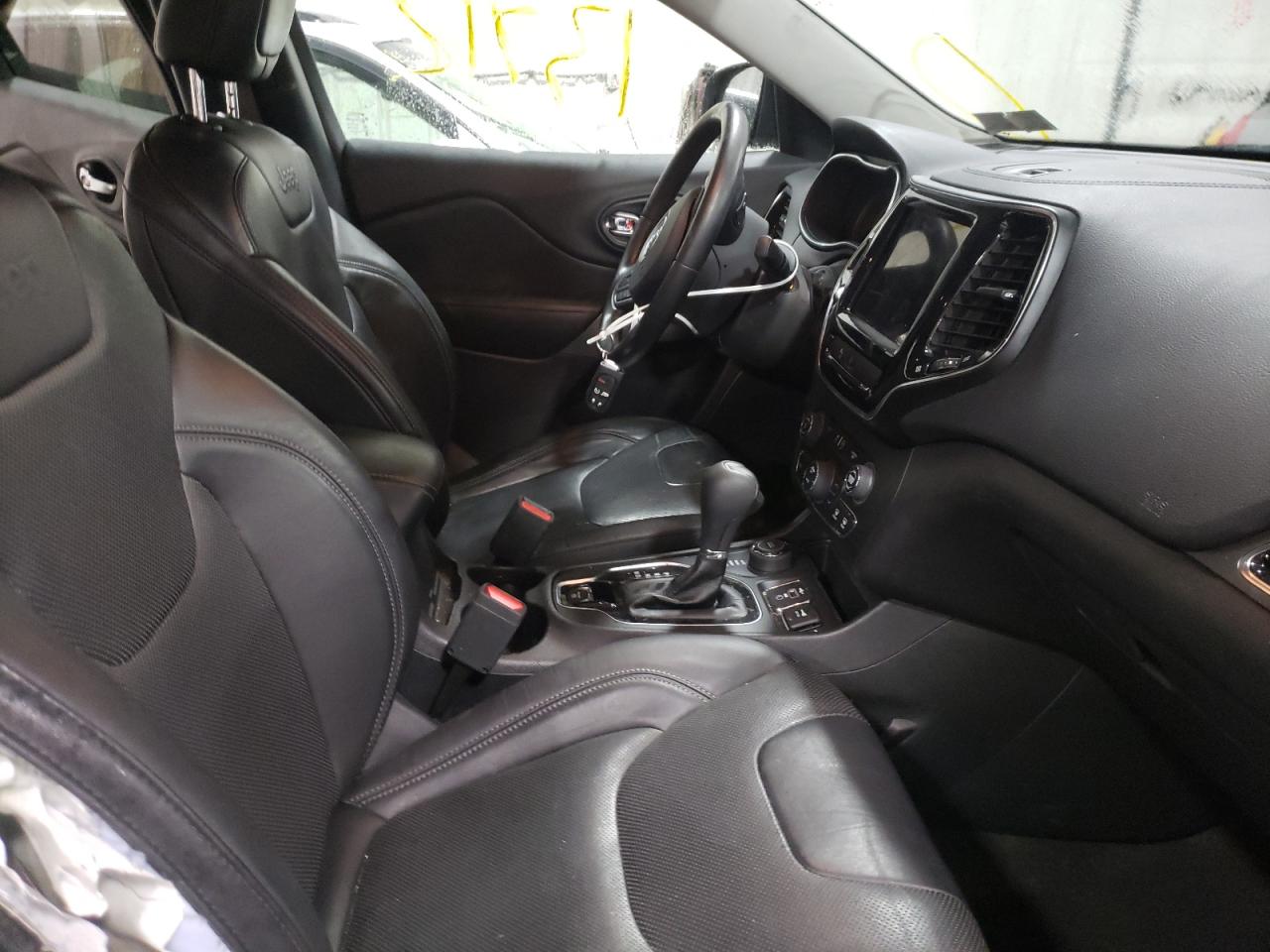 Photo 5 from auction – 2020 JEEP CHEROKEE L with VIN 1C4PJMDX7LD609898