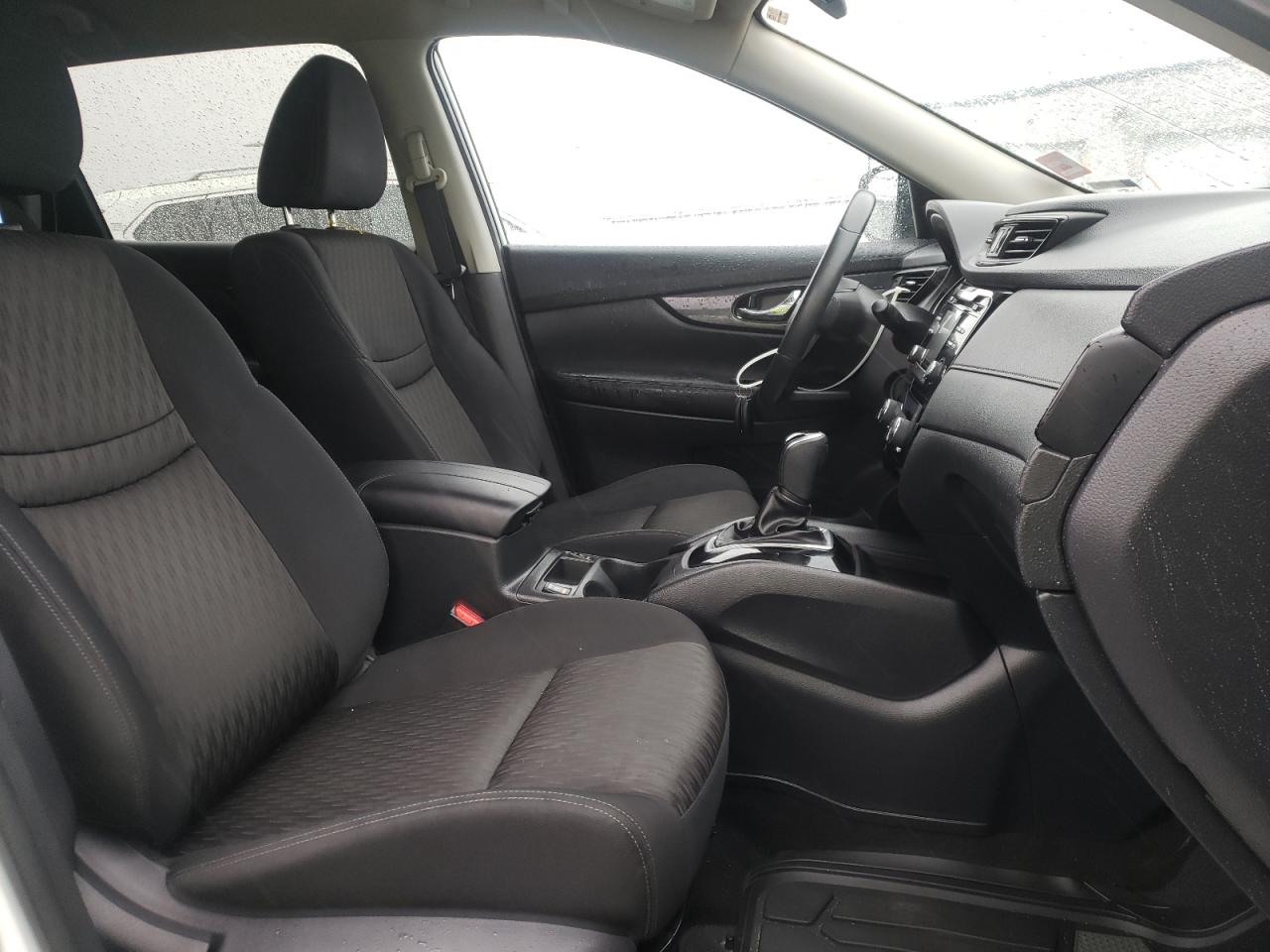 Photo 5 from auction – 2017 NISSAN ROGUE S with VIN KNMAT2MV5HP507993