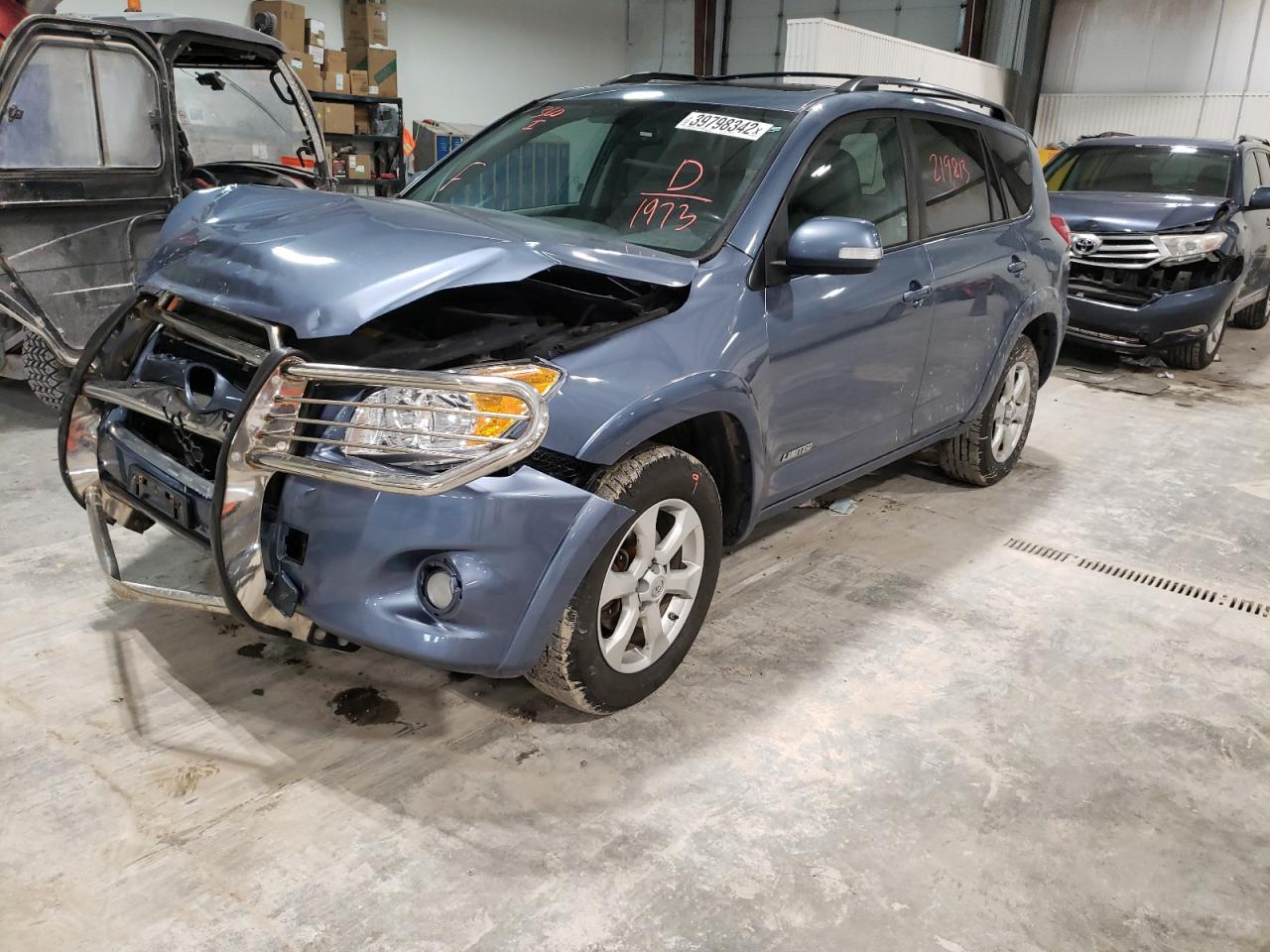 Photo 2 from auction – 2010 TOYOTA RAV4 LIMIT with VIN 2T3DK4DV4AW021973