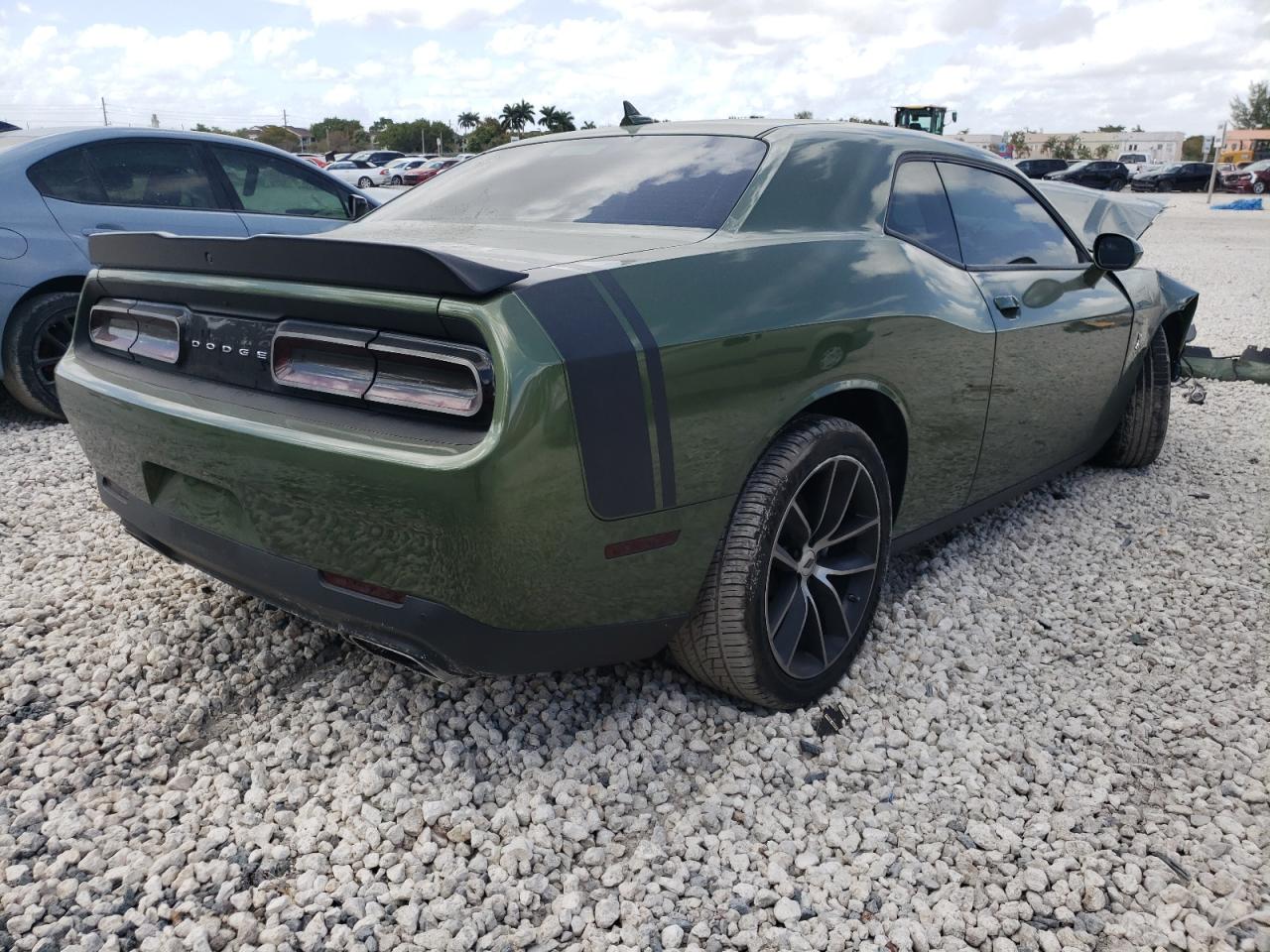 Photo 4 from auction – 2018 DODGE CHALLENGER with VIN 2C3CDZFJ2JH309900