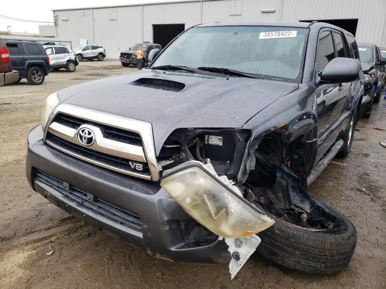 Photo 2 from auction – 2006 TOYOTA 4RUNNER SR with VIN JTEZT14R968008343