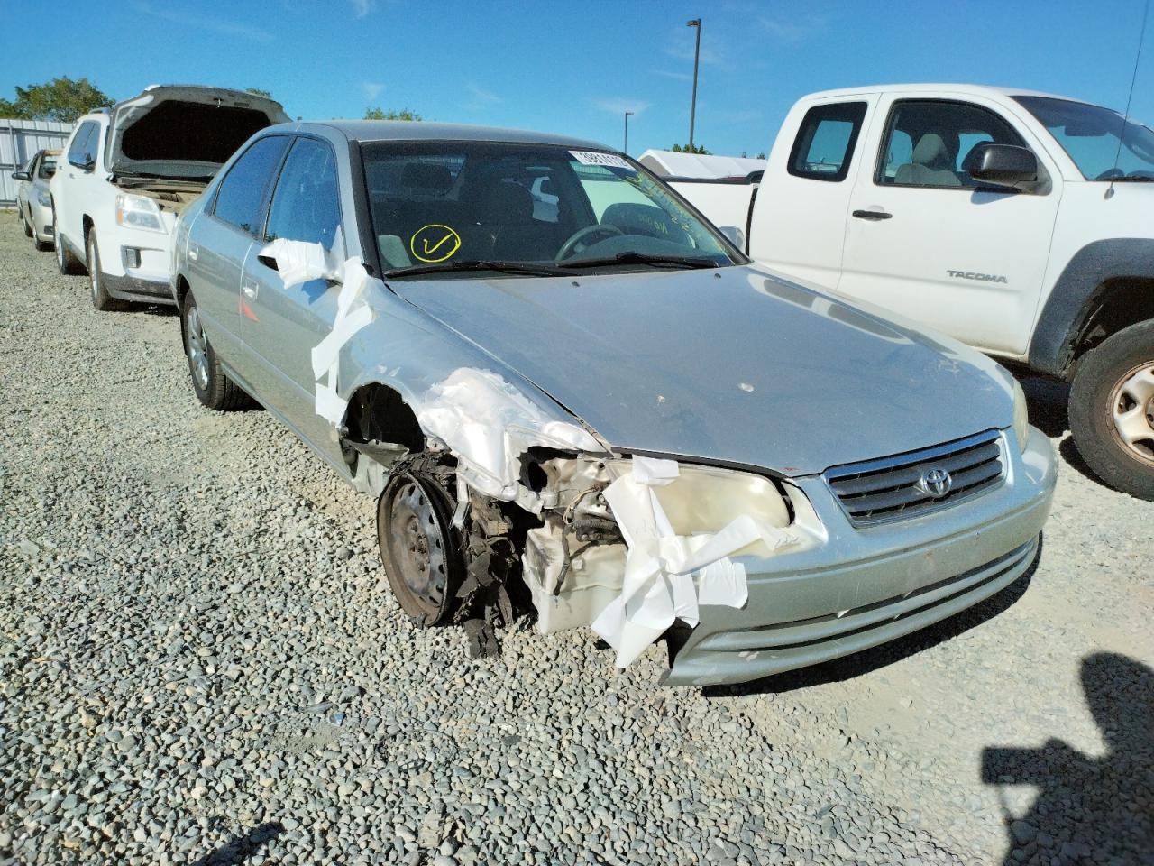 TOYOTA CAMRY LE 2000 with VIN JT2BF28K4Y0288201 - Photo from auction