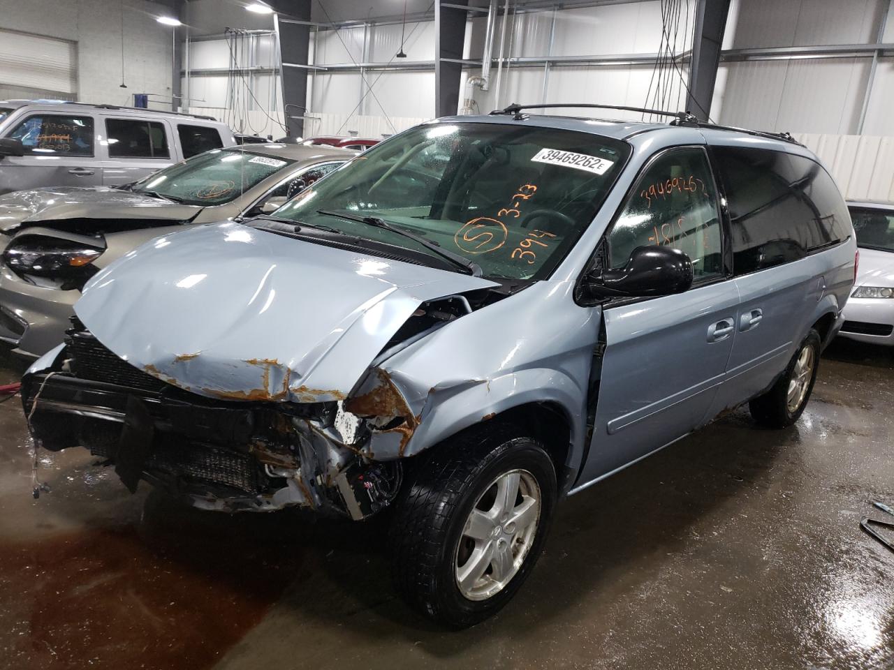 Photo 2 from auction – 2006 DODGE GRAND CARA with VIN 2D4GP44LX6R646637