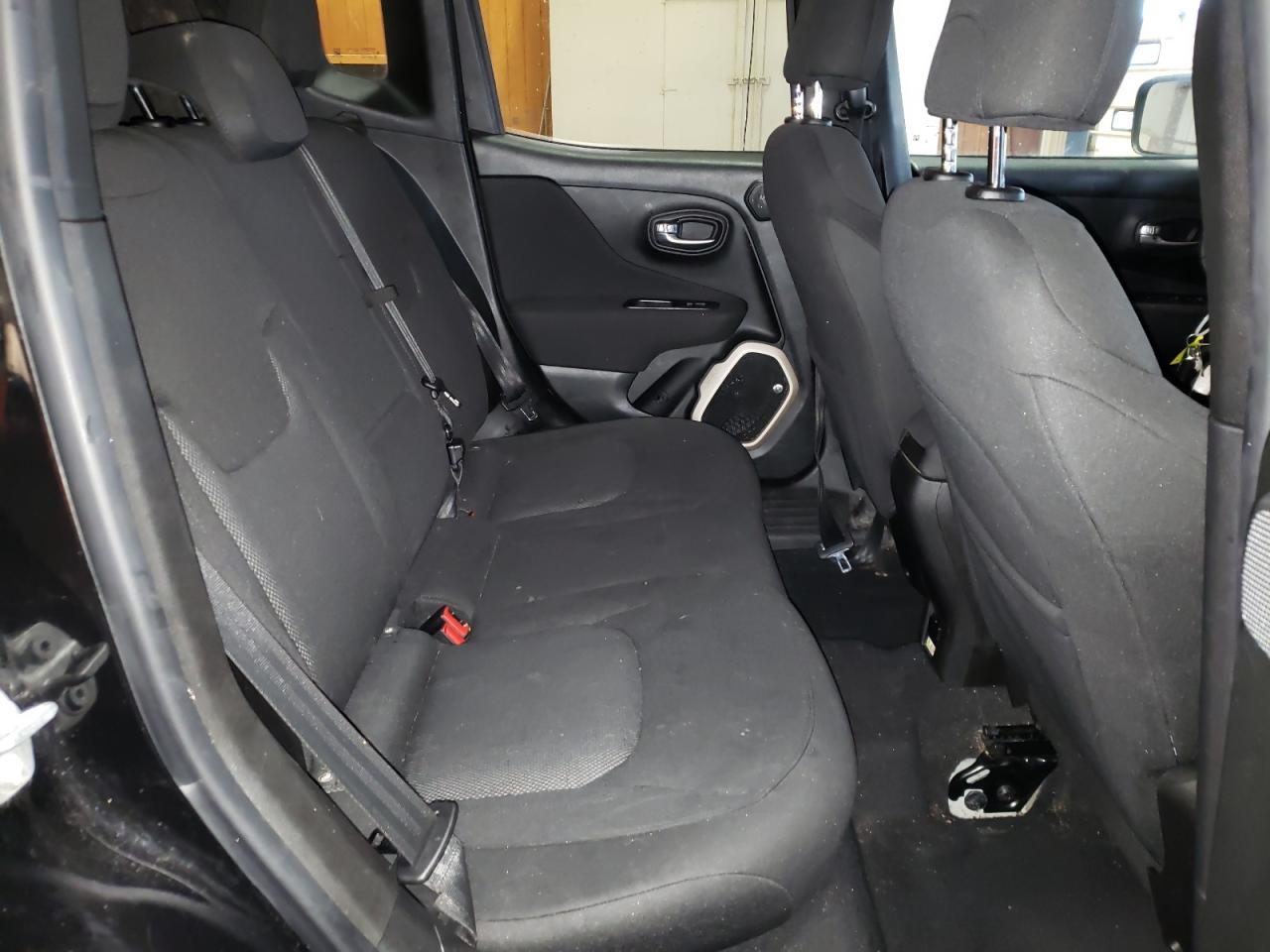 Photo 6 from auction – 2017 JEEP RENEGADE L with VIN ZACCJBBB5HPE42296