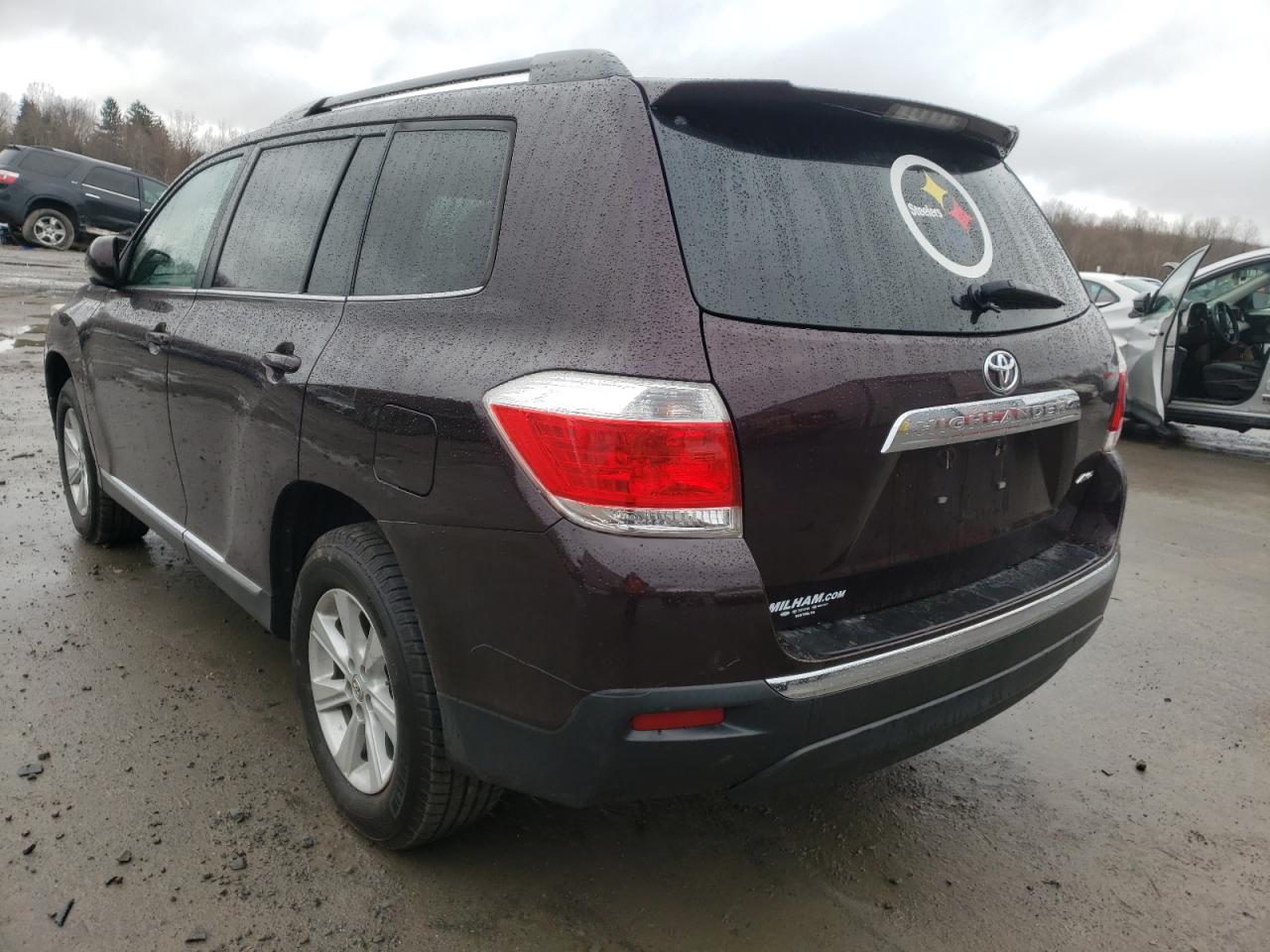 Photo 3 from auction – 2011 TOYOTA HIGHLANDER with VIN 5TDBK3EH6BS049321