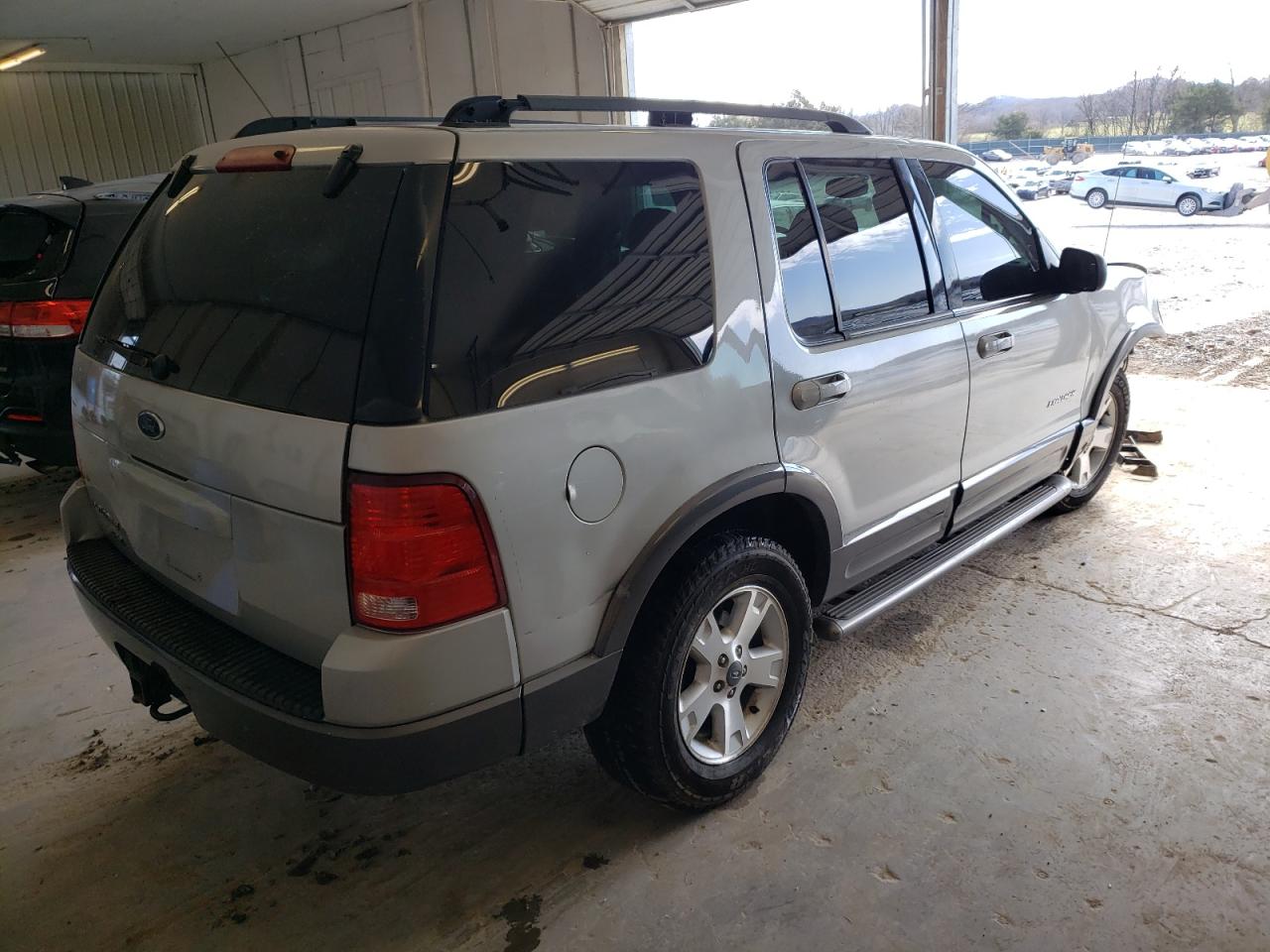 Photo 4 from auction – 2004 FORD EXPLORER X with VIN 1FMZU63K44UA02470