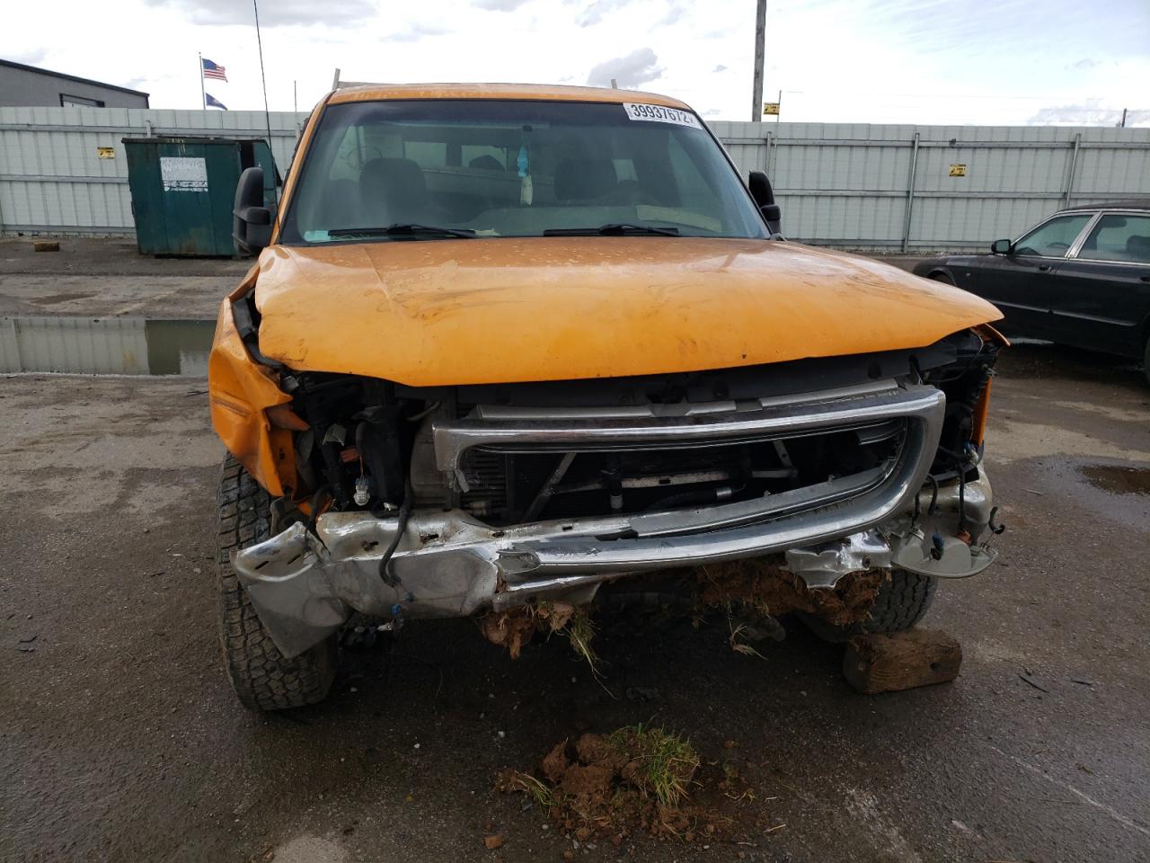 Photo 9 from auction – 2001 GMC SIERRA C25 with VIN 1GTHC24111E298832