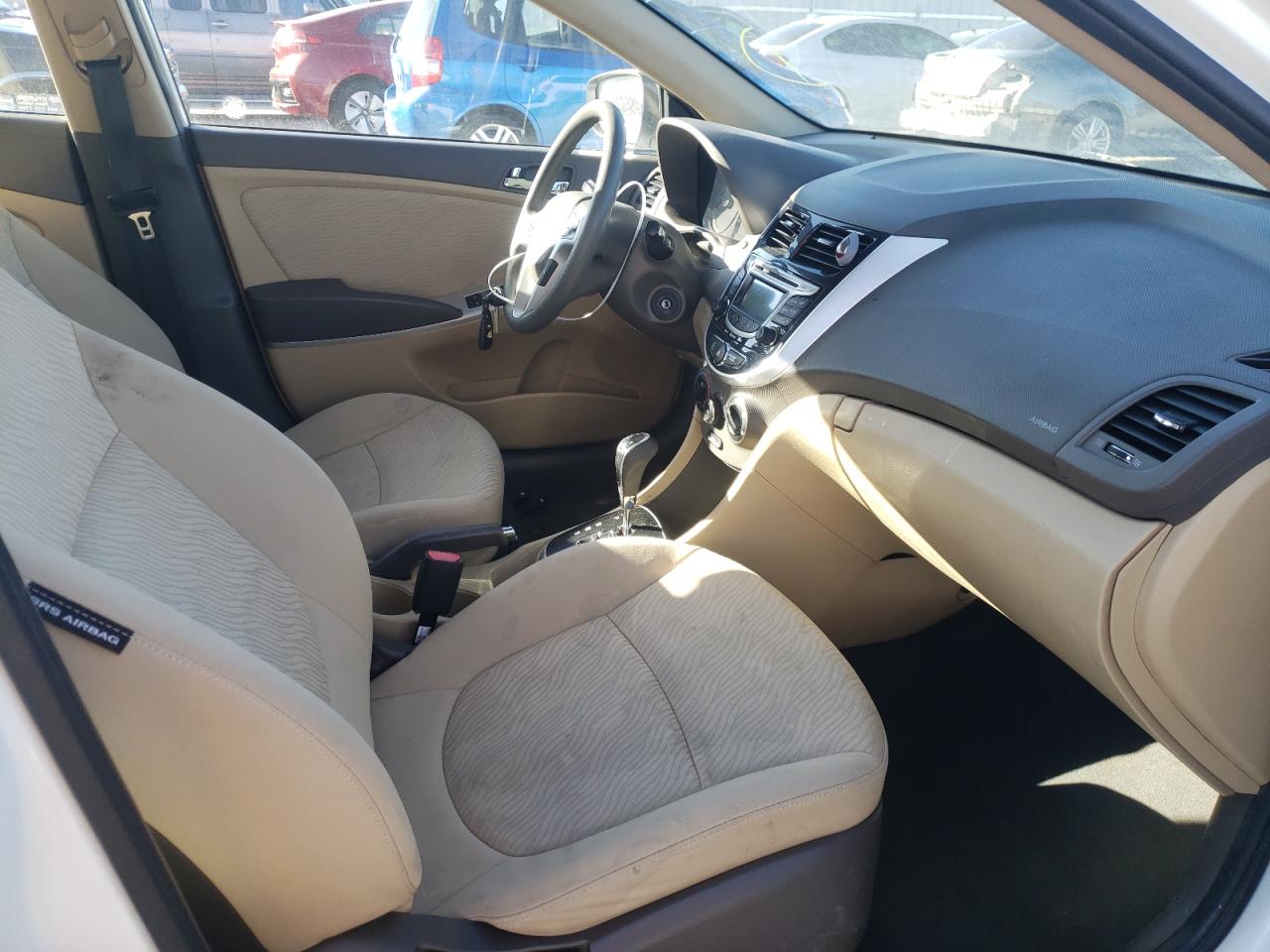 Photo 5 from auction – 2013 HYUNDAI ACCENT GLS with VIN KMHCU4AE2DU424101