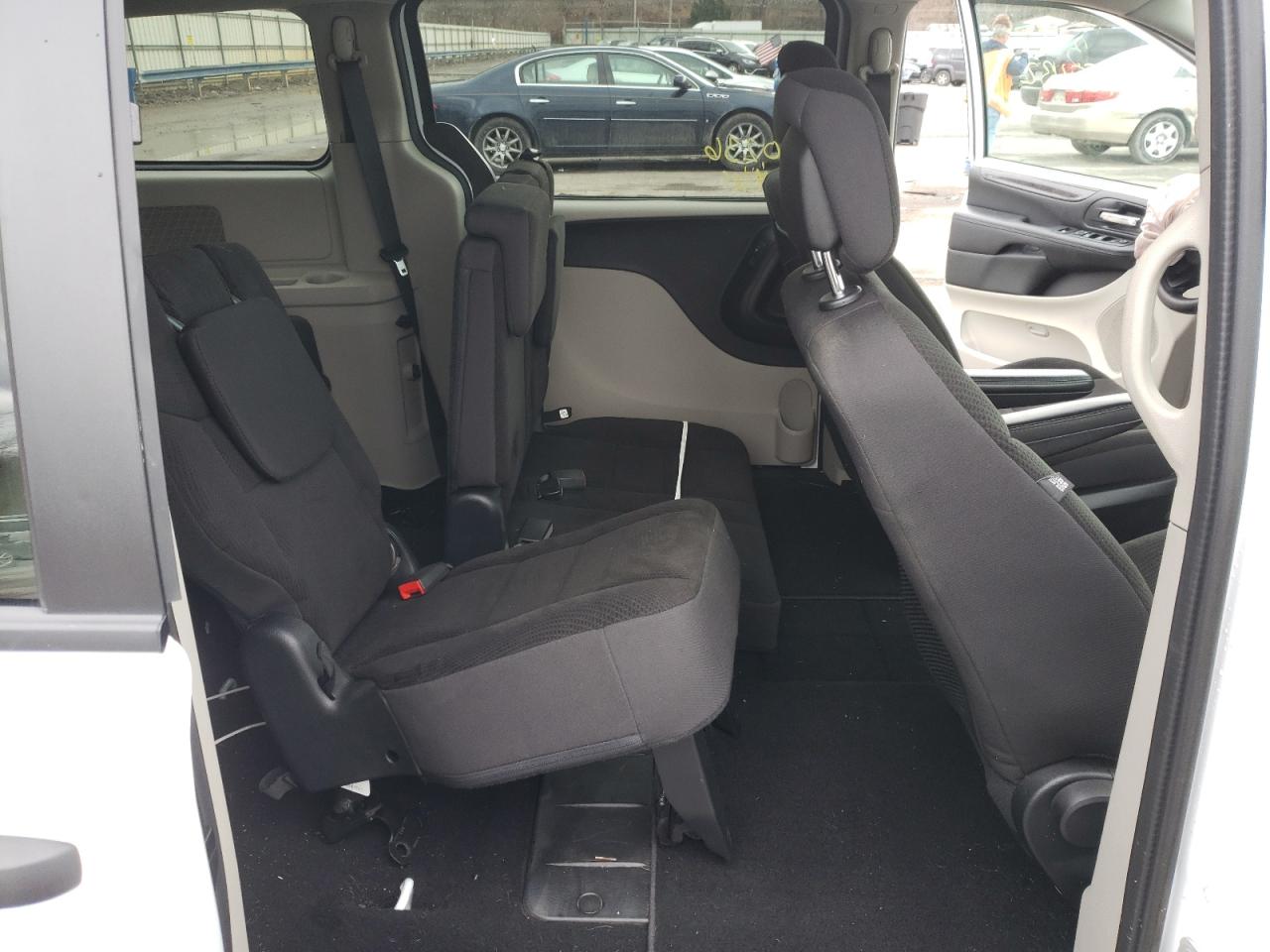 Photo 6 from auction – 2019 DODGE GRAND CARA with VIN 2C4RDGBG4KR756907