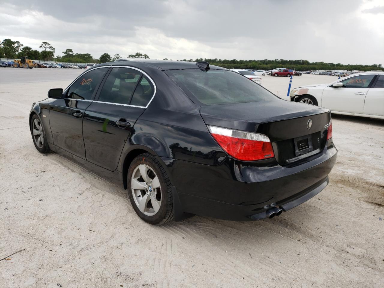 Photo 3 from auction – 2007 BMW 530 I with VIN WBANE73537CM48651
