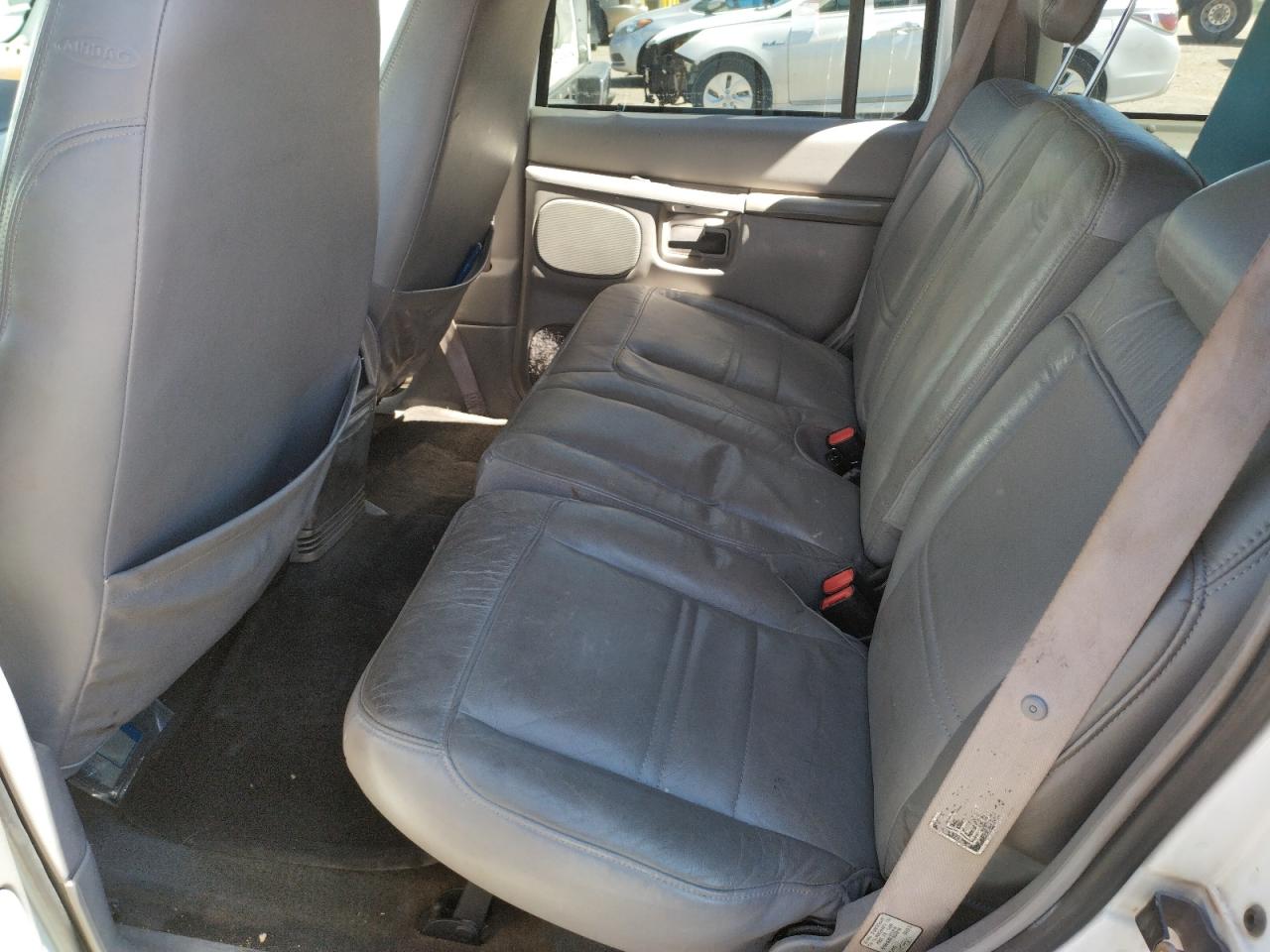 Photo 6 from auction – 2000 MERCURY MOUNTAINEE with VIN 4M2DU86P4YUJ09391
