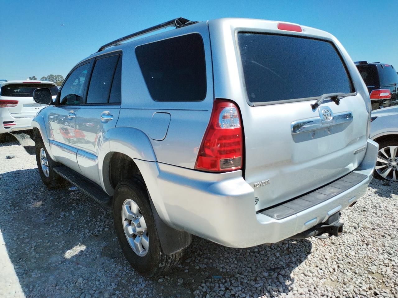 Photo 3 from auction – 2007 TOYOTA 4RUNNER SR with VIN JTEZT14R670028209