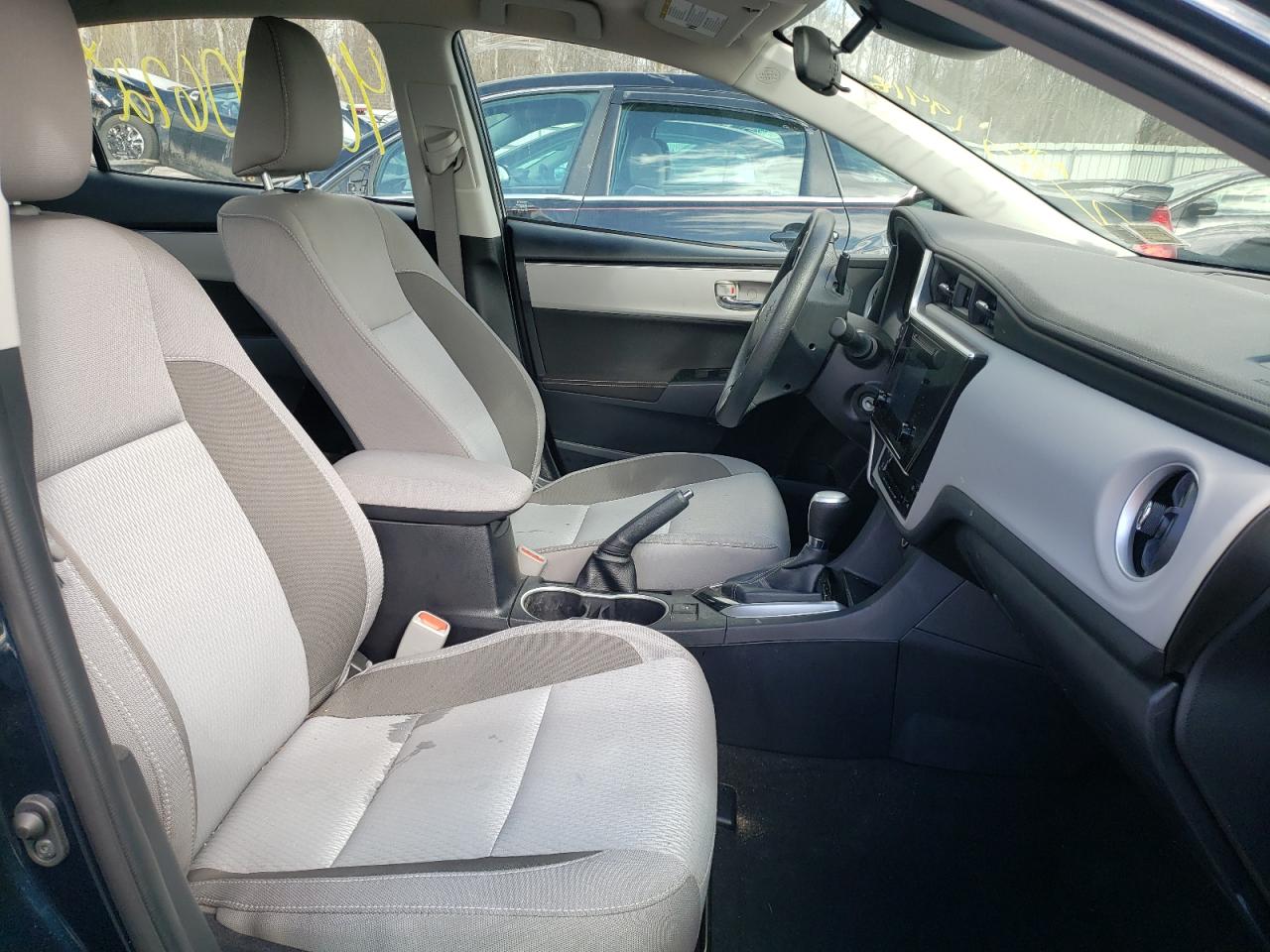 Photo 5 from auction – 2019 TOYOTA COROLLA L with VIN 2T1BURHE1KC178946