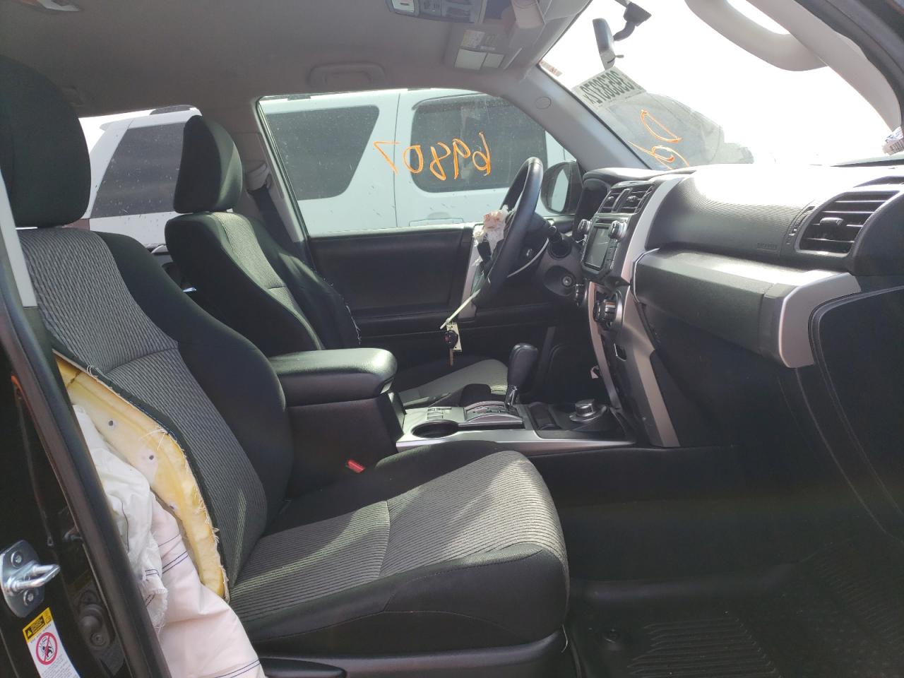 Photo 5 from auction – 2019 TOYOTA 4RUNNER SR with VIN JTEBU5JR3K5697432