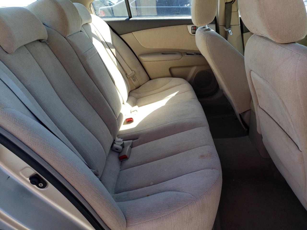 Photo 6 from auction – 2007 KIA OPTIMA LX with VIN KNAGE123675109831