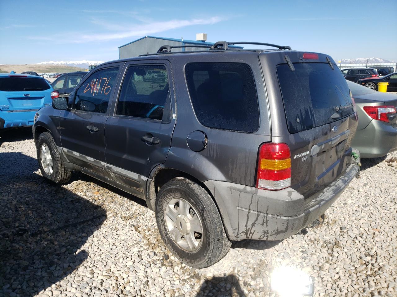 Photo 3 from auction – 2003 FORD ESCAPE XLT with VIN 1FMYU93123KE02820