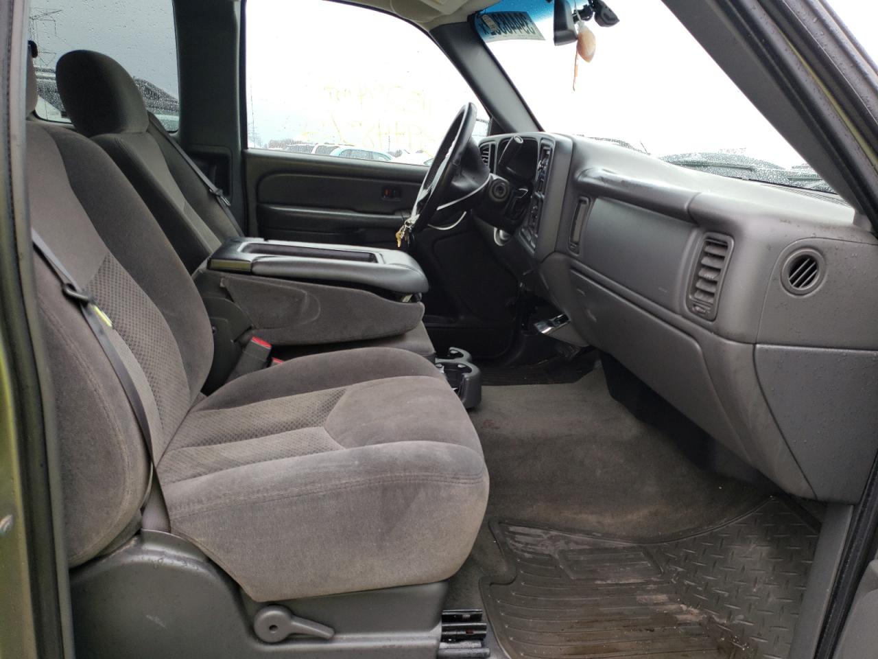 Photo 5 from auction – 2006 CHEVROLET SILVERADO with VIN 2GCEC19ZX61321139