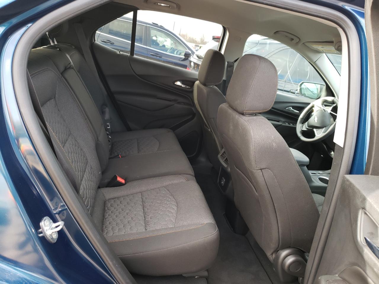 Photo 6 from auction – 2020 CHEVROLET EQUINOX LT with VIN 2GNAXJEV2L6107211
