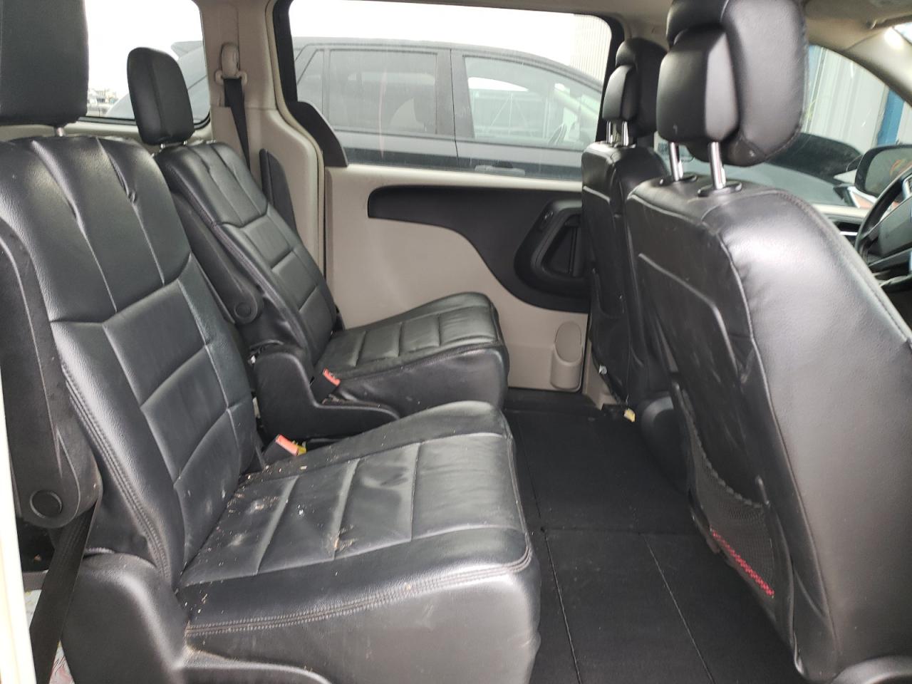 Photo 6 from auction – 2011 CHRYSLER TOWN & COU with VIN 2A4RR5DG4BR786650