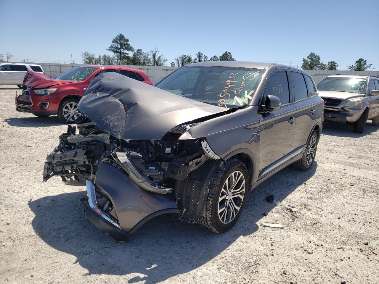 Photo 2 from auction – 2017 MITSUBISHI OUTLANDER with VIN JA4AD3A36HZ051670