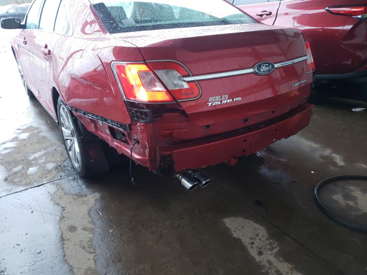 Photo 9 from auction – 2010 FORD TAURUS LIM with VIN 1FAHP2FW8AG126644