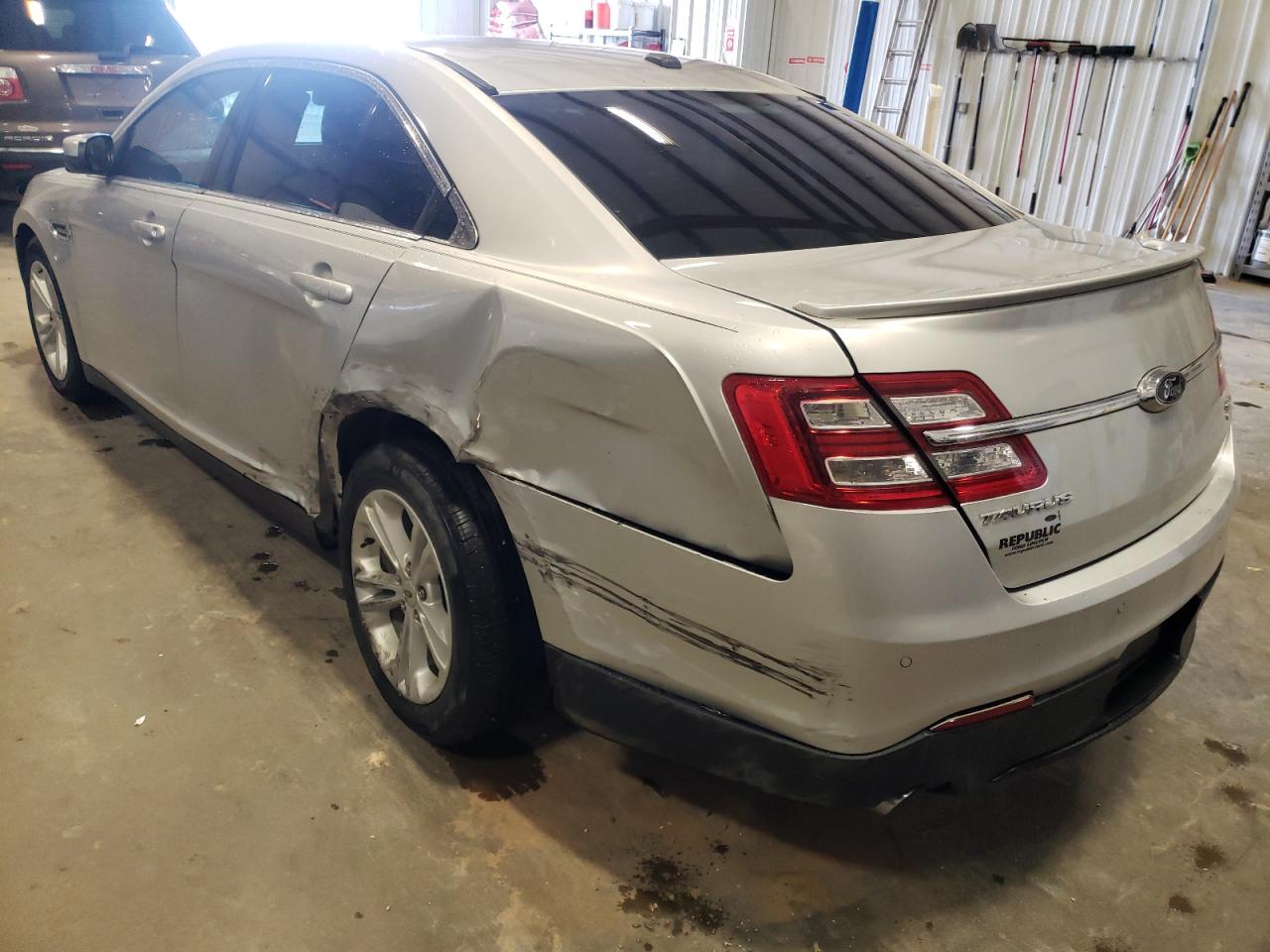 Photo 3 from auction – 2014 FORD TAURUS SEL with VIN 1FAHP2E93EG174537