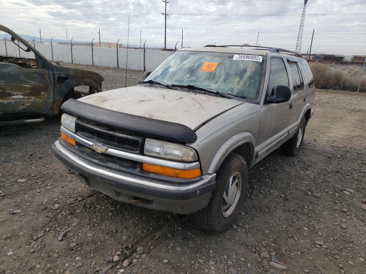 Photo 2 from auction – 1998 CHEVROLET BLAZER with VIN 1GNDT13WXW2160406