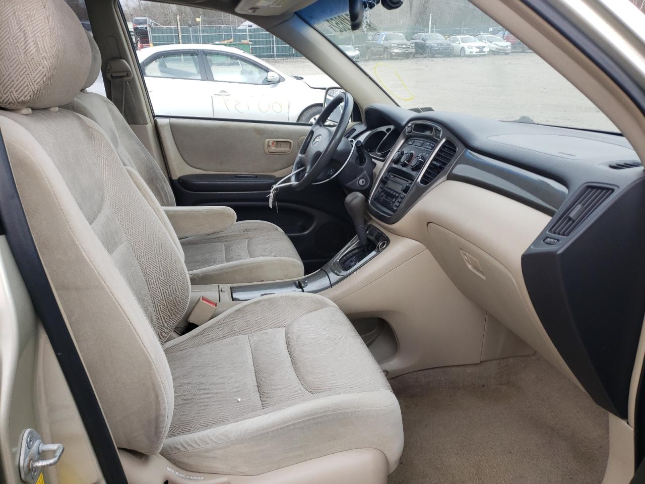Photo 5 from auction – 2003 TOYOTA HIGHLANDER with VIN JTEHF21A930129858
