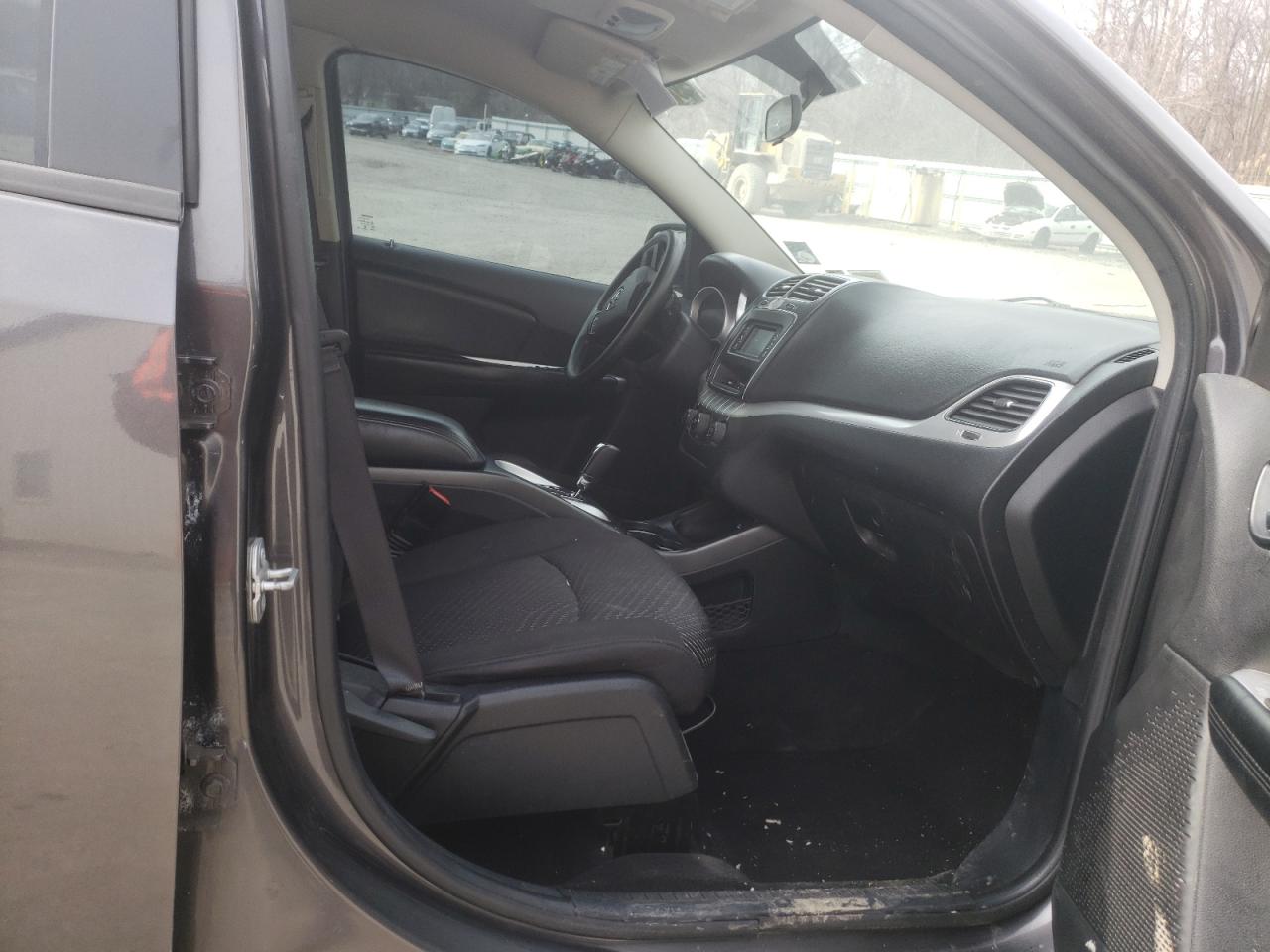صورة رقم 5 من المزاد - 2015 DODGE JOURNEY SX مع VIN 3C4PDCBG9FT734033