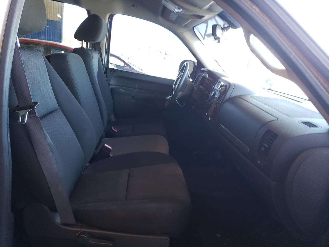 Photo 5 from auction – 2013 CHEVROLET silverado with VIN 3GCPKSE70DG206947