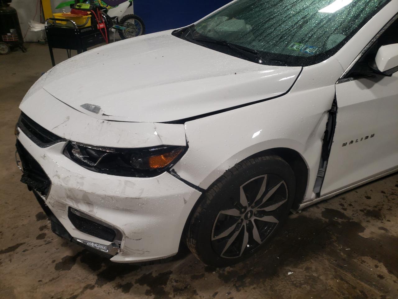 Photo 9 from auction – 2018 CHEVROLET MALIBU LT with VIN 1G1ZD5ST2JF291835