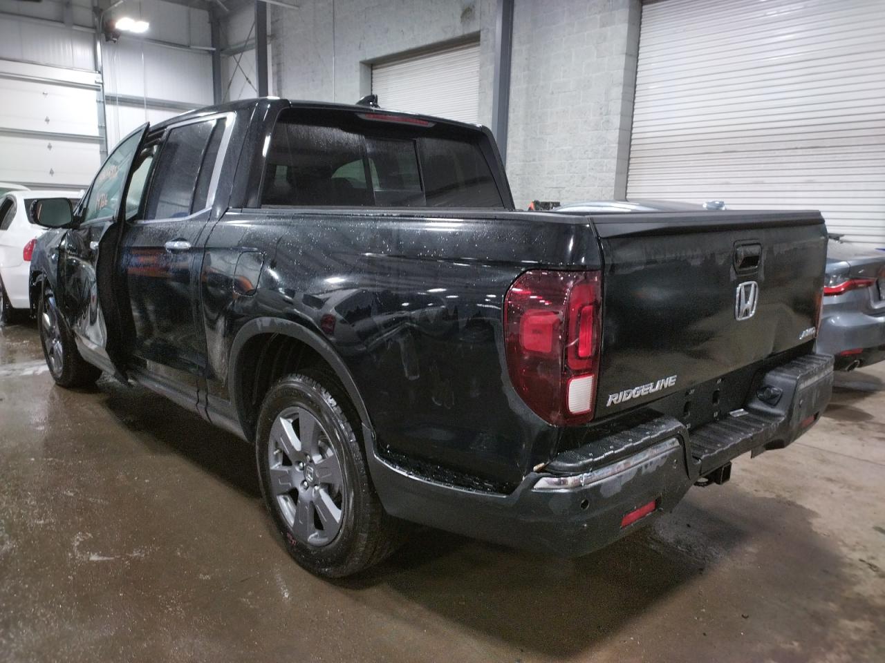 Photo 3 from auction – 2020 HONDA RIDGELINE with VIN 5FPYK3F70LB004873