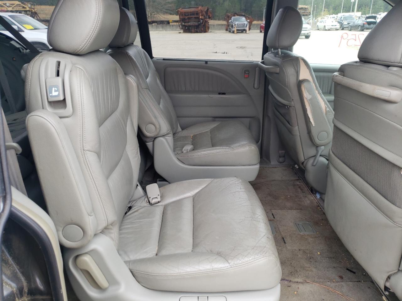 Photo 6 from auction – 2005 HONDA ODYSSEY EX with VIN 5FNRL38685B033796
