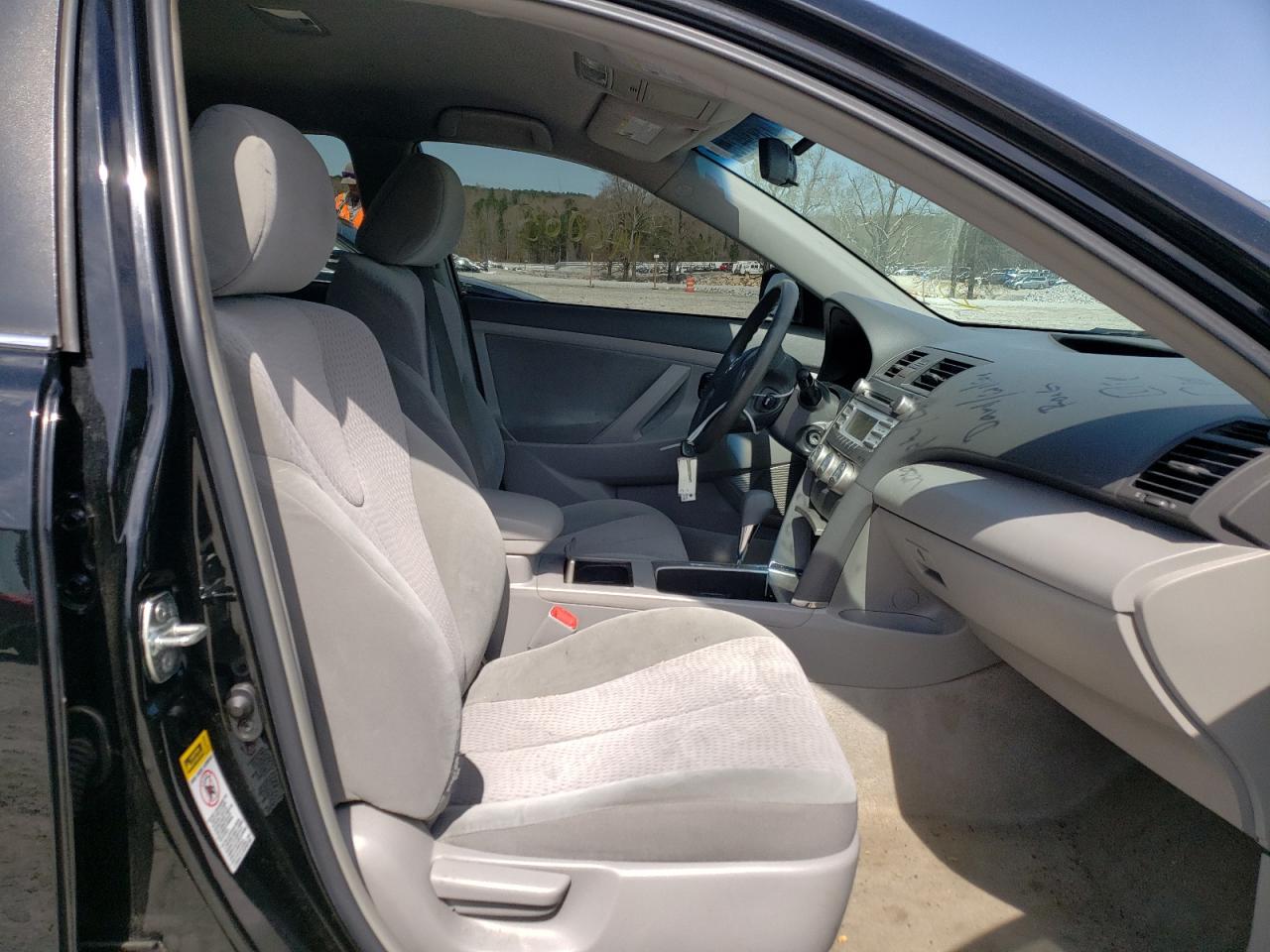 Photo 5 from auction – 2010 TOYOTA CAMRY BASE with VIN 4T1BF3EK4AU111272