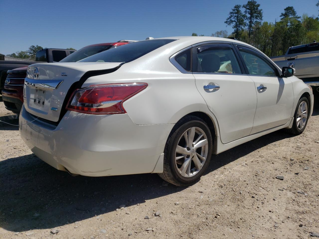 Photo 4 from auction – 2013 NISSAN ALTIMA 2.5 with VIN 1N4AL3AP3DN567052
