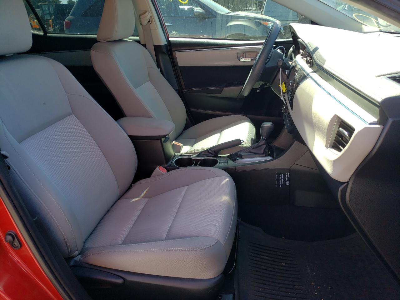 Photo 5 from auction – 2015 TOYOTA COROLLA L with VIN 5YFBURHE1FP292743