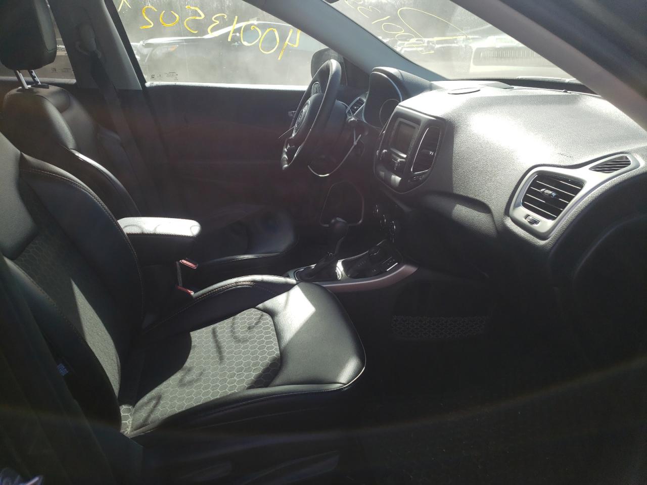 Photo 5 from auction – 2018 JEEP COMPASS LA with VIN 3C4NJDBB2JT482807