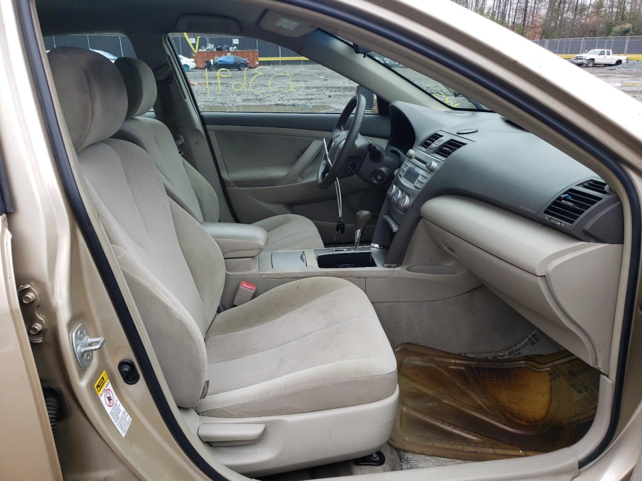 Photo 5 from auction – 2011 TOYOTA CAMRY SE with VIN 4T1BK3EK5BU611552