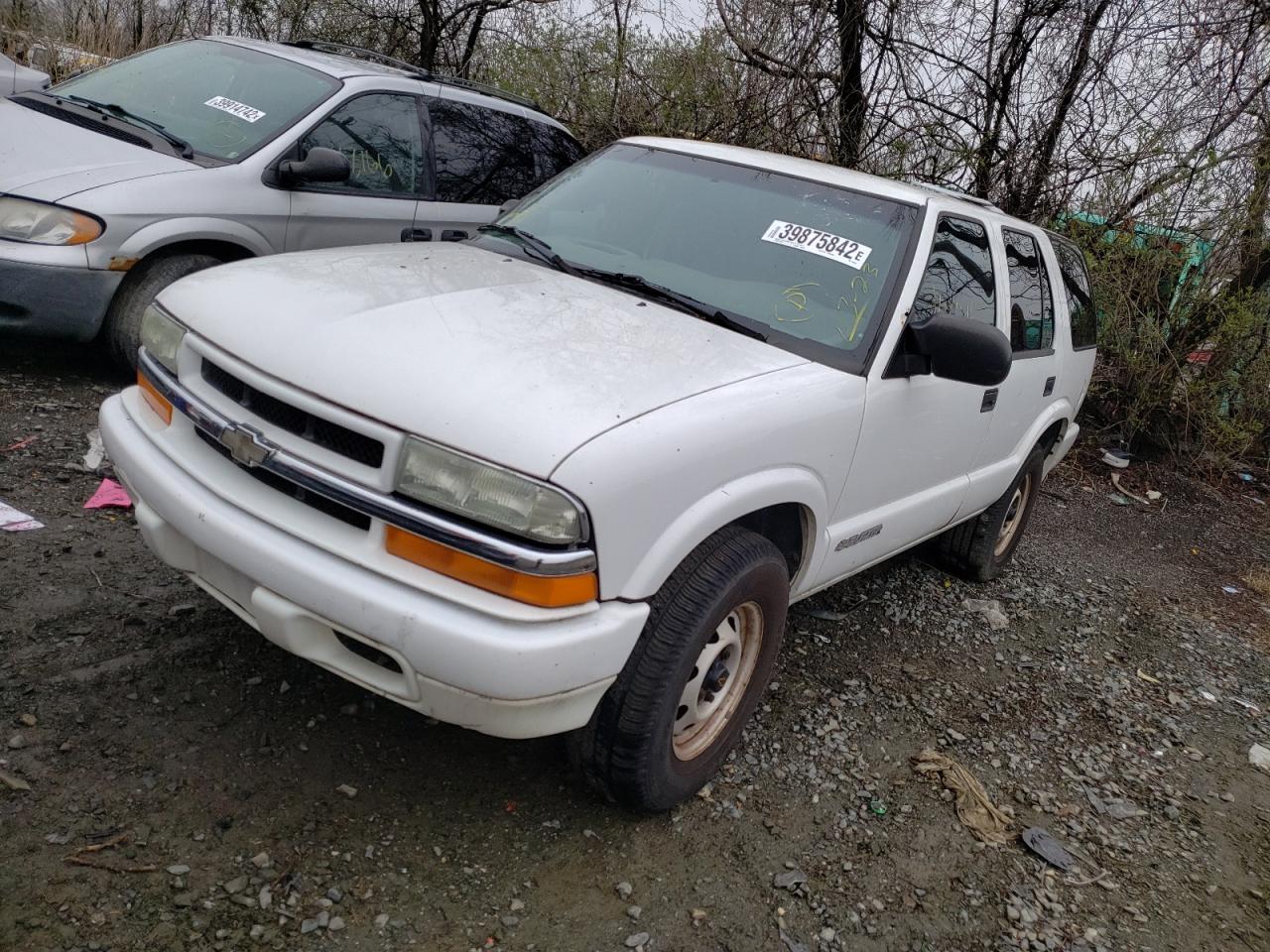 Photo 2 from auction – 2004 CHEVROLET BLAZER with VIN 1GNDT13X24K146733