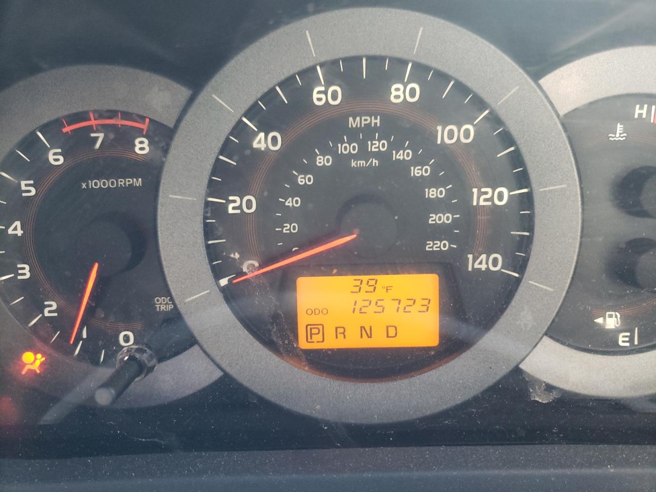 Photo 8 from auction – 2011 TOYOTA RAV4 with VIN JTMZF4DV2BD029577