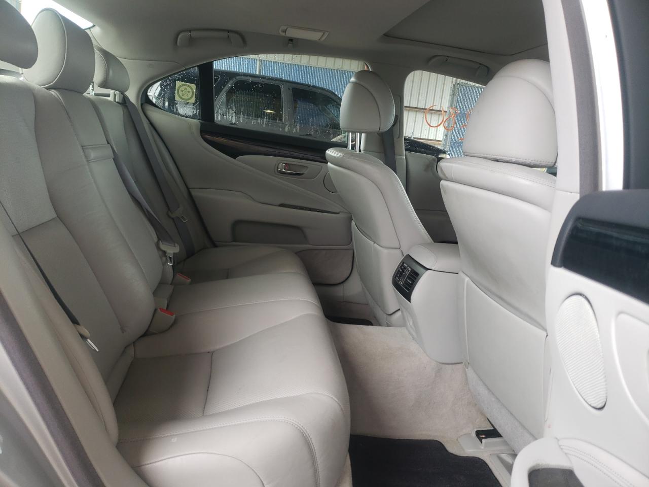 Photo 6 from auction – 2012 LEXUS LS 460 with VIN JTHBL5EF2C5113397